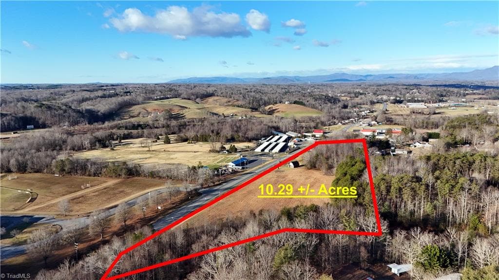 10.29 +/- acres W Pine Street, Mount Airy, NC 27030